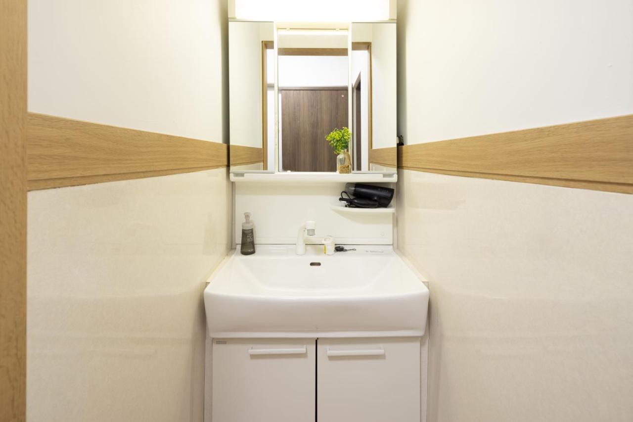 Guest House Shine Bright Fukuoka  Buitenkant foto
