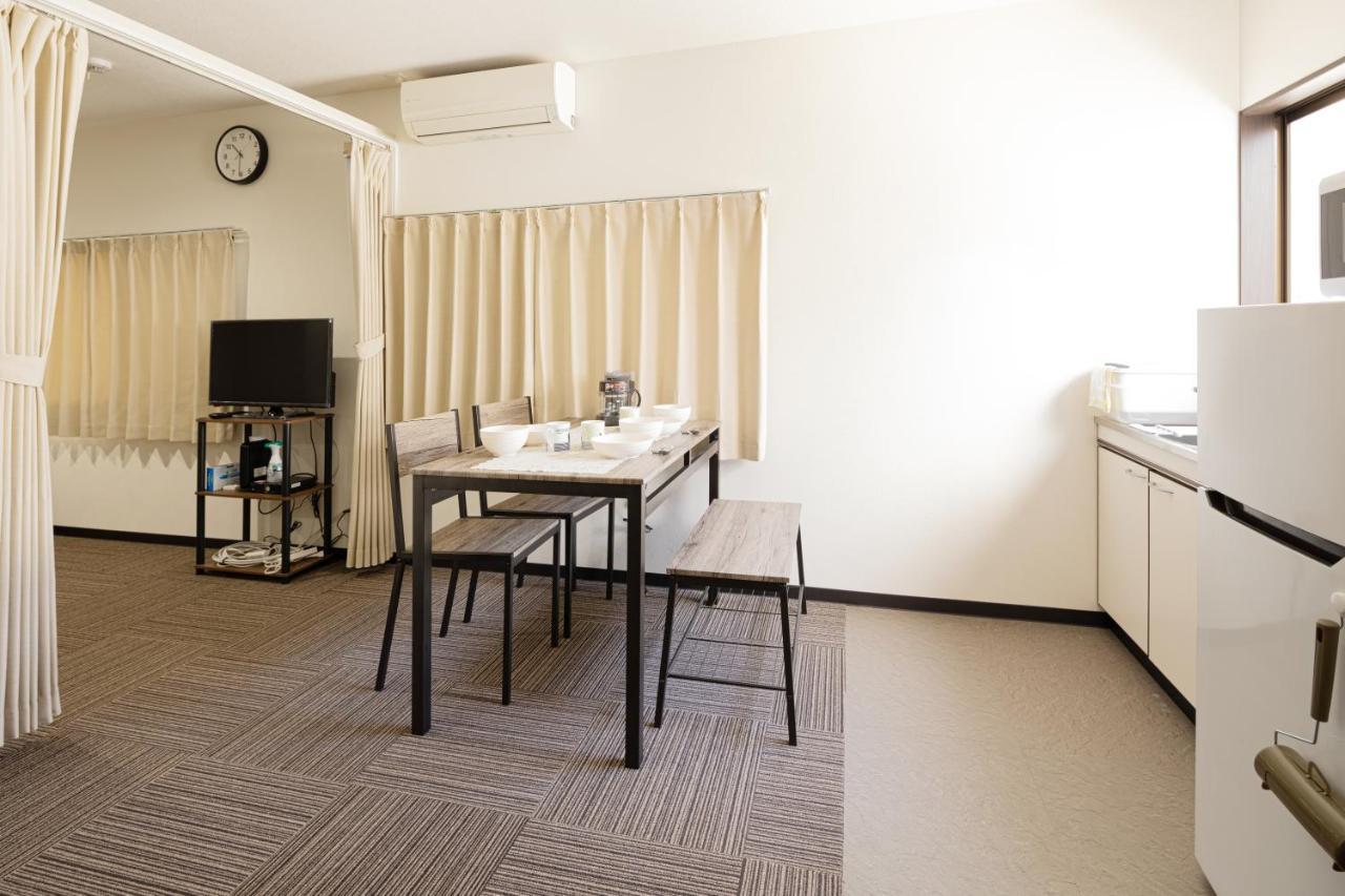 Guest House Shine Bright Fukuoka  Buitenkant foto