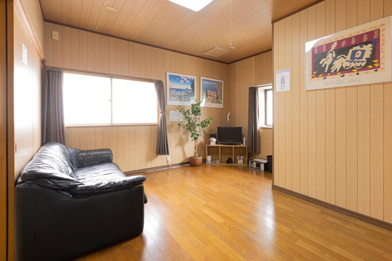 Guest House Shine Bright Fukuoka  Buitenkant foto